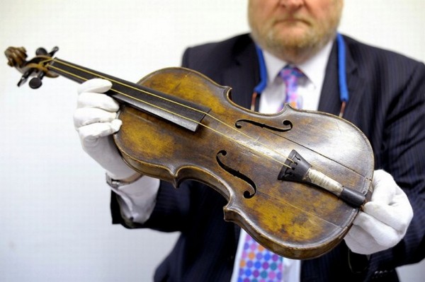 Titanic Violin