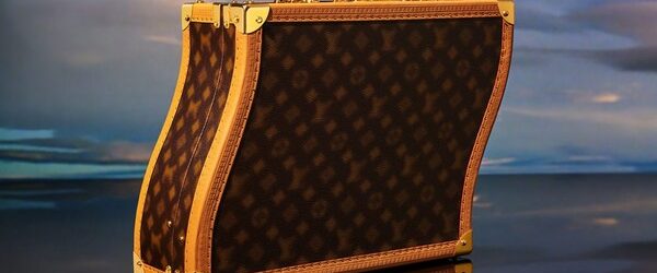 Французский дом моды Louis Vuitton запустил новый проект Via, название которого с латинского языка переводиться как «дорого». В рамках котjрого предлагается купить дорожный сундук с сокровищами «Via Treasure Trunks» представленный […]