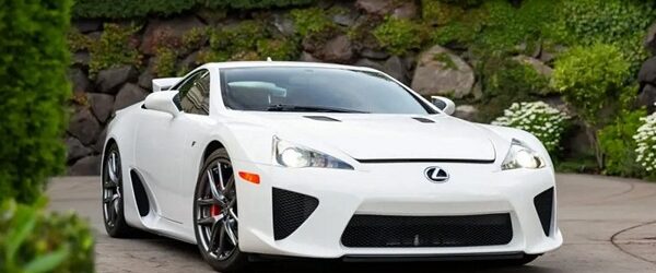 На продажу с аукциона выставлен Lexus LFA, который очень ценят коллекционеры. Выставленный на продажу экземпляр был выпущен в 2012 году и имеет пробег 7.080 километра.