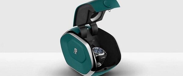 Швейцарский производитель часов Audemars Piguet в этом году празднует свое 150-летие. В рамках мероприятий празднования круглой даты совместно с Dubai Future Foundation создали шкатулку с автоподзаводом для часов Royal Oak […]