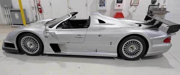 Родстер Mercedes-Benz CLK GTR 2002 года, выпущенного ограниченной серий в 20 штуки, был конфискован ФБР во время операции против одного из десяти самых разыскиваемых преступников. Машина принадлежит 44 летнему канадцу […]