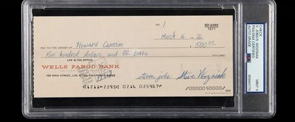 С аукциона «RR Auction» преосвященного Стиву Джобсу и революционным изменениям которым он способствовал был продан чек подписанных основателем Apple за 2,4 миллиона долларов. Что самое интересное, чек выписан на 500 [&hellip;]