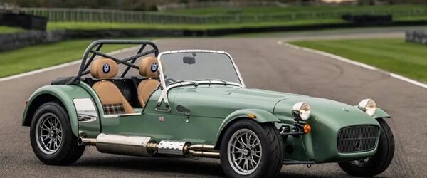 Британский производитель машины Caterham известный спортивными машинами с открытым верхом, о которых мечтают многие коллекционеры со всего мира. Очередной новинкой компании стал родстер Caterham Seven HWM Edition, корни которого идет [&hellip;]