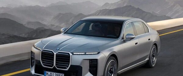 BMW представили новую окраску для машин BMW 7 Series, которая стоит дороже, чем поддержанные машины в хорошем состоянии. Более того её нанесение занимает больше времени, чем многие мастера тратят сборку [&hellip;]
