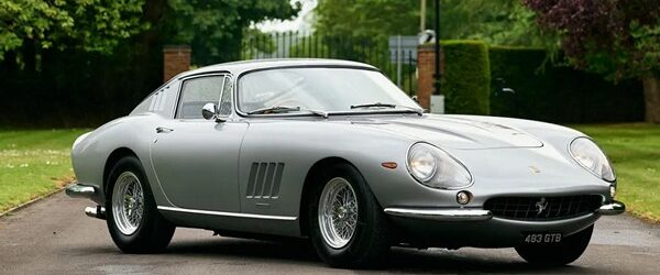 Среди классических Ferrari 1960-х годов, пожалуй, особняком стоит Ferrari 275 GTB/4. Этот автомобиль с безупречными пропорциями, был спроектирован ателье Pininfarina и собирался вручную мастерами Scaglietti. Его облик сочетает в себе [&hellip;]