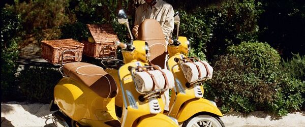 Vespa выпустила специальную ограниченную серию скутеров Vespa x Gigi, которую можно назвать воплощением солнечного света, для тех, чья жизнь — это бесконечное путешествие, а душа жаждет новых горизонтов. Они посвящены [&hellip;]